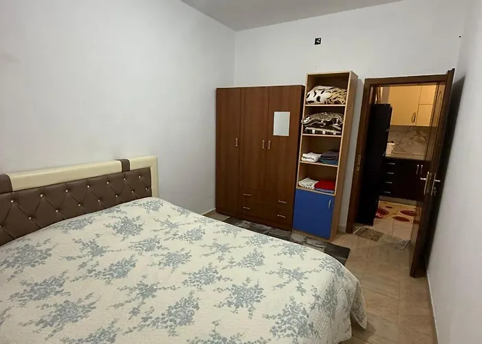 Khloe S Flat * Tirana